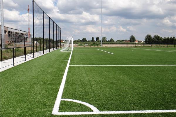 Aanleg sportpark met kunstgras en 2 natuurgras voetbalvelden, atletiekpiste en Finse piste - Sportinfrabouw NV